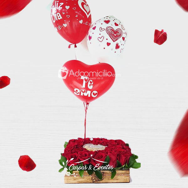 Corazón de amor Caja de Rosas con Chocolates Ferrero y Globos con Helio